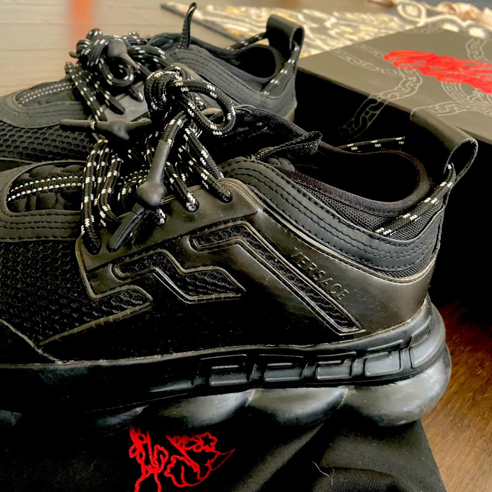 Versace chain Reaction